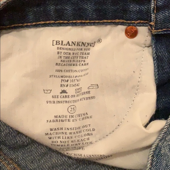 NWT Denim High Waisted Distressed Shorts - Picture 4 of 5